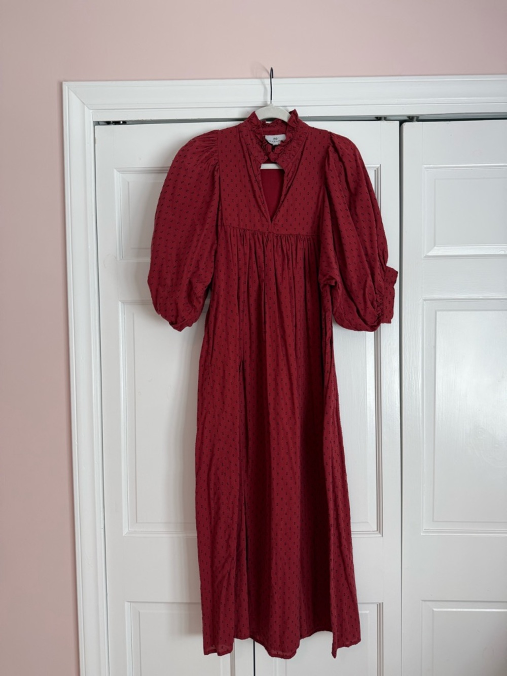 Never a Wallflower burgubdy midi dress size medium 
retail $325